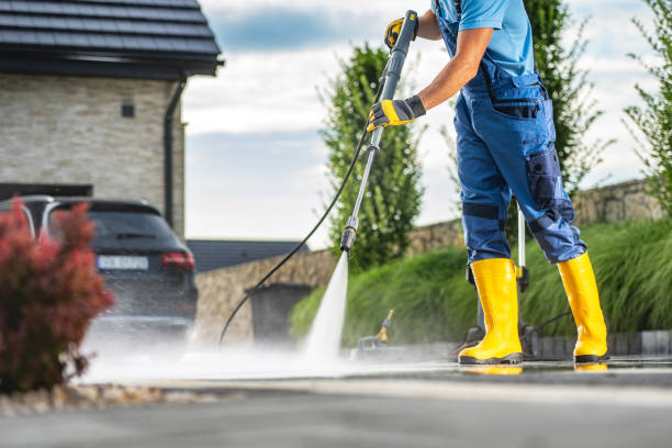 Post-Construction Pressure Washing in Valrico, FL